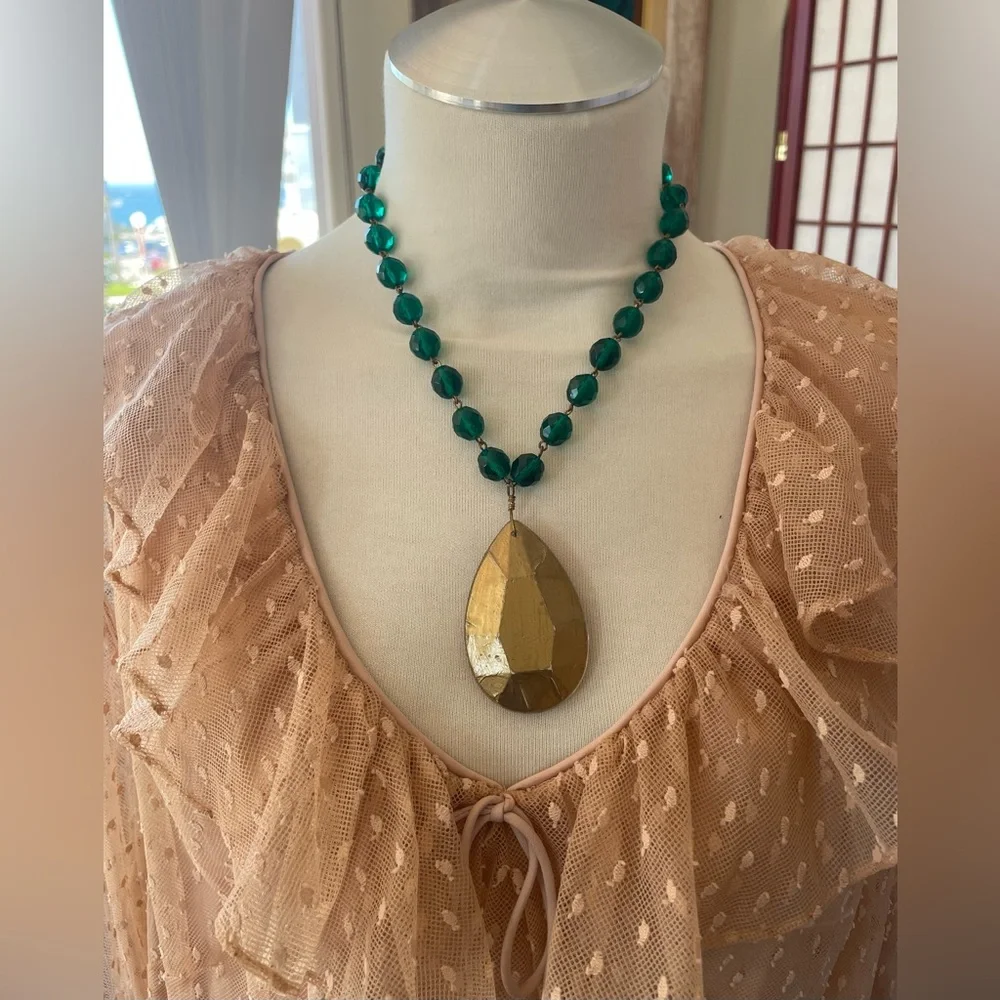 VINTAGE Glass Tear Drop Pendant Beaded Necklace - Picture 2 of 3